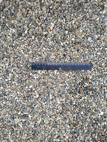 Kamenclub.ru: Галька речная окат (серая) фр.5-10 мм купить  в Пензе галька речная серая, серый, темно-серый, светло-серый, коричневый речная окатанная галька декоративная ландшатфная 5000 руб/т   фото КАМЕНЬ КЛУБ