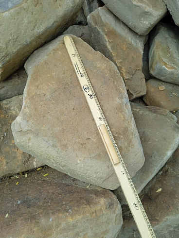 Kamenclub.ru: Песчаник для мощения дорожек, площадок, парковок ( фр 5-10 см)  купить в Пензе песчаник  серый желтый коричневый рыжий песчаник оголтованный окатанный 6500 руб/т   фото КАМЕНЬ КЛУБ