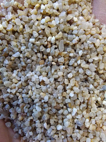 Кварцевый песок для водоподготовки фр. 1,6-3 мм.  купить в Пензе фото Камень Клуб