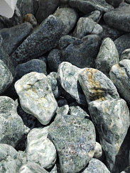 Галтованный жадеит (фр. 70-100 мм) фото Камень Клуб  купить в Пензе