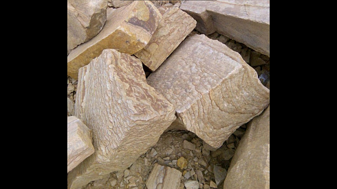 Kamenclub.ru: Песчаник пластушка желтый с рисунком (4-6 см)  купить в Пензе плитняк пластушка желтый с рисунком песчаник 9 000 руб/м3   фото КАМЕНЬ КЛУБ