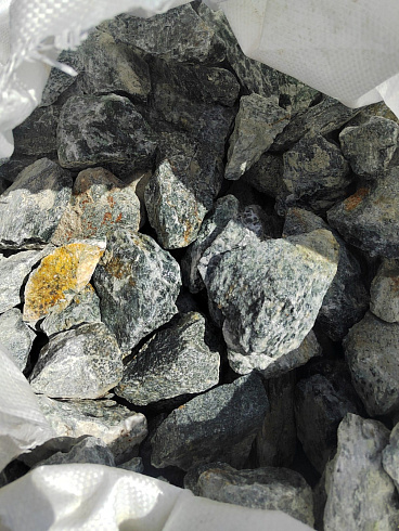 фото Галтованный жадеит (фр. 70-100 мм)  купить в Пензе в интернет-портале КАМЕНЬ КЛУБ