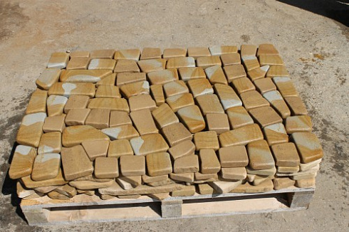 Kamenclub.ru: Песчаник брусчатка (Готика) art PSG-L-01  купить в Пензе    2300 руб/кв.м   фото КАМЕНЬ КЛУБ