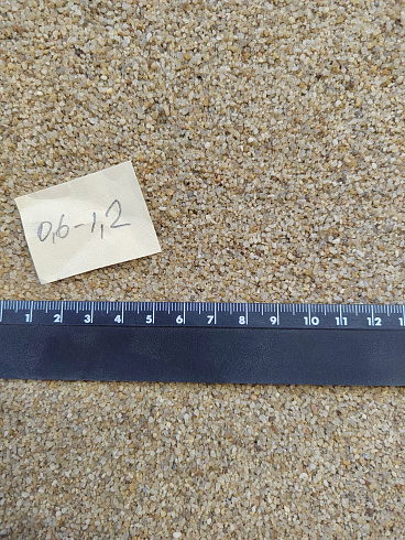 Кварцевый песок для площадок фр. 0,6-1,2 мм.  купить в Пензе фото Камень Клуб