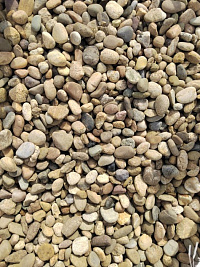 Kamenclub.ru: Галька речная окат рыжая фр. 20-40 мм. купить  в Пензе галька речная окатанная рыжая желтая серая округлая речная галька 5000 руб/т   фото КАМЕНЬ КЛУБ