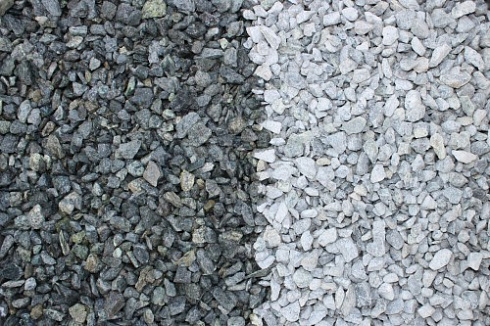 Kamenclub.ru: Щебень крошка зеленый (змеевик) фр. 10-20 мм.  купить в Пензе змеевик зеленый, салатовый декоративная ландшафтная каменная крошка щебня 7 200 руб/т   фото КАМЕНЬ КЛУБ