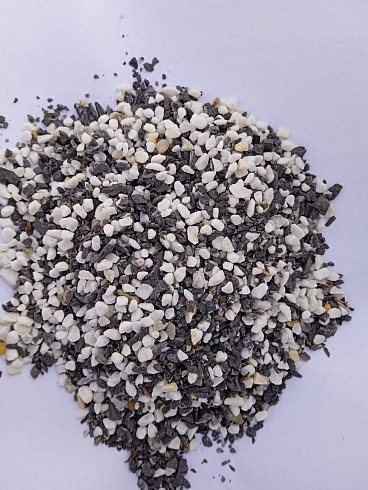 Kamenclub.ru: Мраморная крошка (щебень крошка микс : белый-черный-розовый) фр. 5-10 мм.  купить в Пензе мрамор белый, черный, розовый, разноцветный микс декоративная мраморная каменная крошка 12000 руб/т   фото КАМЕНЬ КЛУБ