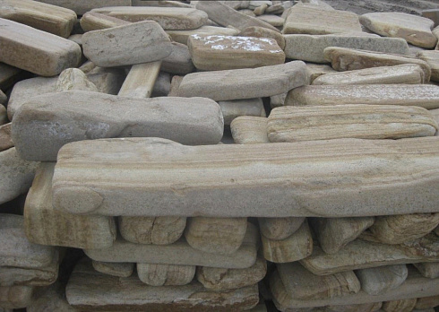 Kamenclub.ru: Песчаник пластушка галтованный желтый с рисунком (3 см)  купить в Пензе плитняк - пластушка желтый песчаник 21000 руб/м3   фото КАМЕНЬ КЛУБ