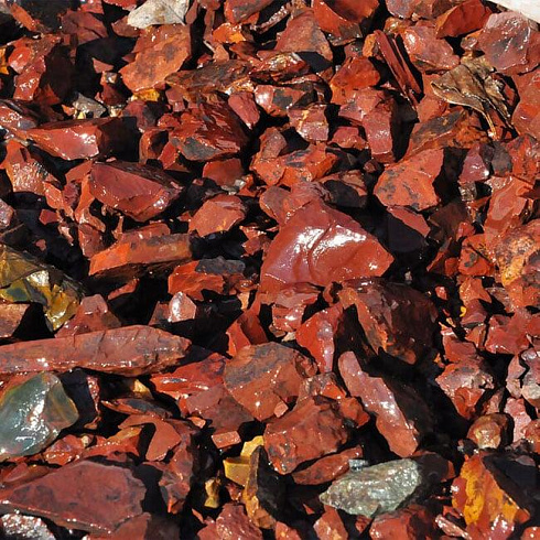 Kamenclub.ru: Щебень крошка красный (ЯШМА) фр. 5-10 мм.  купить в Пензе крошка каменная яшмы красный, бордовый, темно-красный декоративная крошка ландшафтная каменная яшмоидная 8500 руб/т   фото КАМЕНЬ КЛУБ