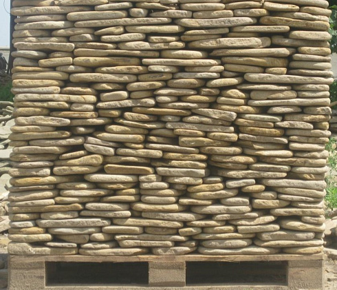 Kamenclub.ru: Песчаник пластушка галтованный желтый с рисунком (3 см)  купить в Пензе плитняк - пластушка желтый песчаник 21000 руб/м3   фото КАМЕНЬ КЛУБ