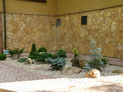 Kamenclub.ru: Песчаник пластушка желтый с разводом под дерево (2 см)  купить в Пензе плитняк желтый с разводами, желтый, рыжий, серый песчаник пластушка рваная ландшафтная 11 000 руб/м3   фото КАМЕНЬ КЛУБ