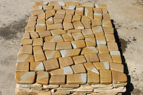 Kamenclub.ru: Песчаник брусчатка (Готика) art PSG-L-01  купить в Пензе    2300 руб/кв.м   фото КАМЕНЬ КЛУБ