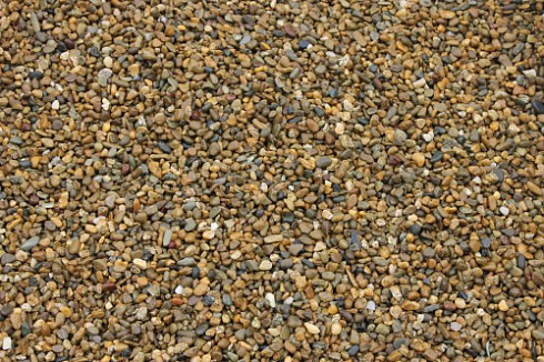 Kamenclub.ru: Галька окат (серо-желтая) фр.5-10 мм. купить  в Пензе галька речная рыжий, желтый, рыжий, серо-желтый речная окатанная галька декоративная 5000 руб/т   фото КАМЕНЬ КЛУБ
