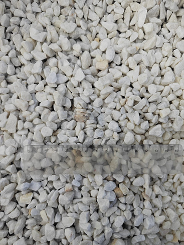 Kamenclub.ru: Мраморная крошка, щебень, цвет-белый, фр. 5-10 мм.  купить в Пензе мрамор белый, айвори, молочный мраморная каменная крошка ландшафтная 12000 руб/т   фото КАМЕНЬ КЛУБ