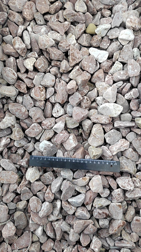 Kamenclub.ru: Мраморная крошка (щебень галтованный розовый) фр.20-40 мм.  купить в Пензе мрамор розовый, красный оголтованный округлый щебень  15000 руб/т   фото КАМЕНЬ КЛУБ