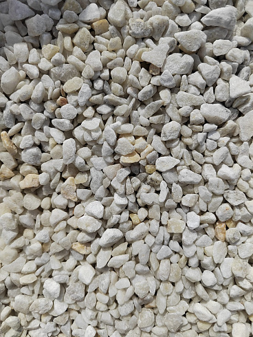 Kamenclub.ru: Мраморная крошка, щебень, цвет-белый, фр. 5-10 мм.  купить в Пензе мрамор белый, айвори, молочный мраморная каменная крошка ландшафтная 12000 руб/т   фото КАМЕНЬ КЛУБ