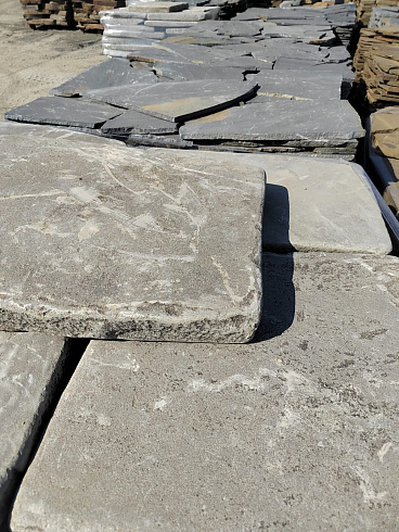 Kamenclub.ru: Песчаник галтованный для облицовки (фр. 2-5 см)  купить в Пензе песчник рыжий желтый серый песчаник окатанный речной 6 000 руб/т   фото КАМЕНЬ КЛУБ