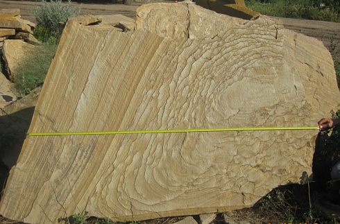 Kamenclub.ru: Форматный камень (плаха) пошаговая дорожка от 70-150 см (4 -12 см)  купить в Пензе плитняк  форматный плаха желтый песчаник 9 000 руб/т   фото КАМЕНЬ КЛУБ