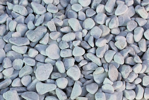 Kamenclub.ru: Мраморная крошка (щебень галтованный белый), фр.20-40 мм.  купить в Пензе мрамор белый бежевый молочный мраморный щебень декоративный 17000 руб/т   фото КАМЕНЬ КЛУБ