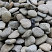Kamenclub.ru: Галька речная плоская (бело-серая) фр. 100-200-300 мм. купить  в Пензе галька речная плоская серый, белый, бело-серый, серо-белый речная галька плоская  9000 руб/т   фото КАМЕНЬ КЛУБ