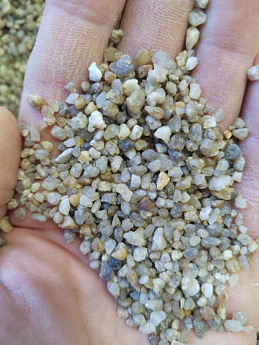 Кварцевый песок сухой фракцинированный фр. 1,6-4 мм.  купить в Пензе фото Камень Клуб