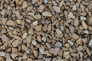 Kamenclub.ru: Щебень крошка желтый (песчаник) фр. 10-20 мм.  купить в Пензе песчаник бежевый, серый, рыжий декоративный ландшафтный щебень колотый 9500 руб/т   фото КАМЕНЬ КЛУБ