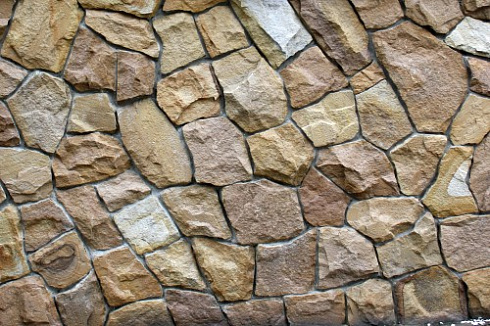 Kamenclub.ru: Песчаник колотый для облицовки (фр. 2-3 см)  купить в Пензе песчаник бежевый серый рыжий песчаник строительный 5000 руб/т   фото КАМЕНЬ КЛУБ