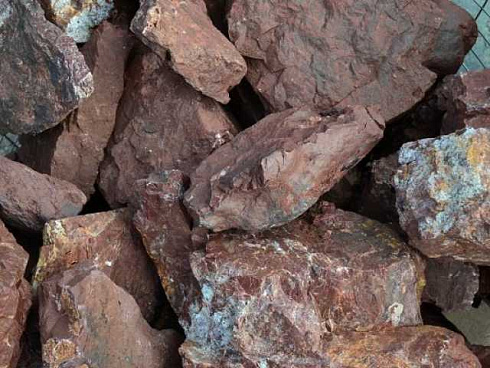 Kamenclub.ru: Щебень крошка красный (ЯШМА) фр. 10-20 мм.  купить в Пензе яшма красный, бордовый, оранжевый, рыжий декоративный каменный ландшафтный щебень колотый 9000 руб/т   фото КАМЕНЬ КЛУБ