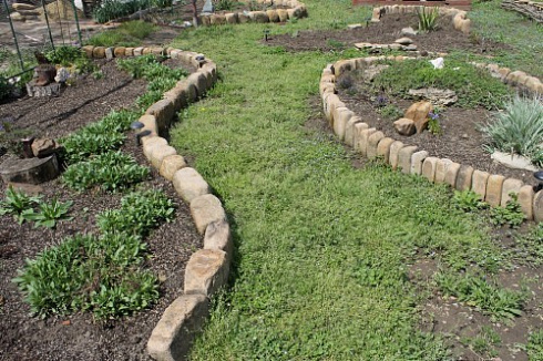 Kamenclub.ru: Песчаник для строительства и кладки блочный (фр 100-200 мм)  купить в Пензе песчаник бежевый серый рыжий валун мелкий для строительства песчаник 6500 руб/т   фото КАМЕНЬ КЛУБ