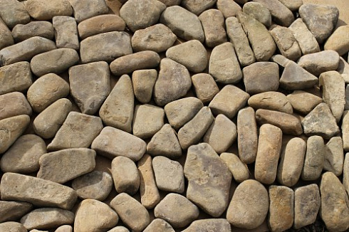 Kamenclub.ru: Песчаник брусчатка  купить в Пензе    5 500 руб/т   фото КАМЕНЬ КЛУБ