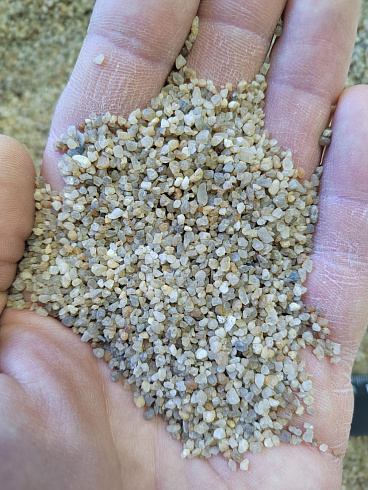 Кварцевый песок для водоподготовки фр. 1,6-3 мм.  купить в Пензе фото Камень Клуб