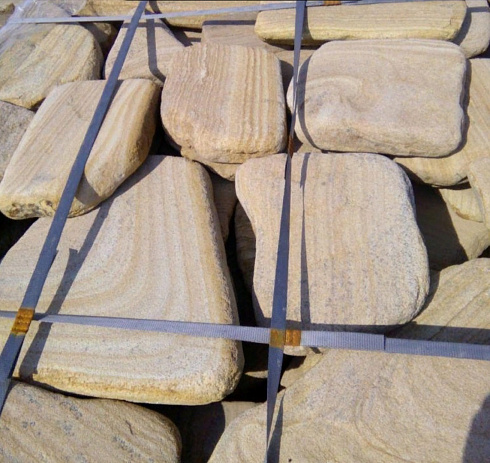 Kamenclub.ru: Песчаник пластушка галтованный желтый с рисунком (3 см)  купить в Пензе плитняк - пластушка желтый песчаник 21000 руб/м3   фото КАМЕНЬ КЛУБ