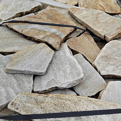 Kamenclub.ru: Песчаник пластушка галтованный желтый с рисунком (3 см)  купить в Пензе плитняк - пластушка желтый песчаник 21000 руб/м3   фото КАМЕНЬ КЛУБ