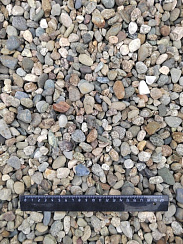 Kamenclub.ru: Галька речная окат (серая) фр.10-20 мм купить  в Пензе галька речная серая, серый, темно-серый, светло-серый, коричневый ландшафтная декоративная речная окатанная округлая галька 5000 руб/т   фото КАМЕНЬ КЛУБ